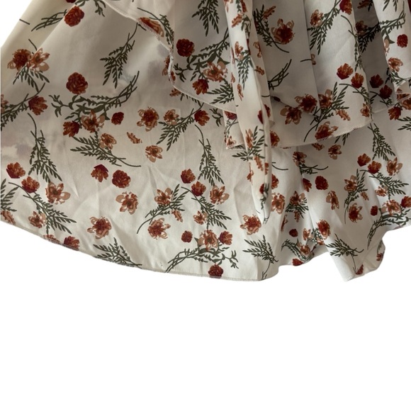 Exlura Floral Tiered Ruffle Smocked Shorts Romper - Picture 5 of 12